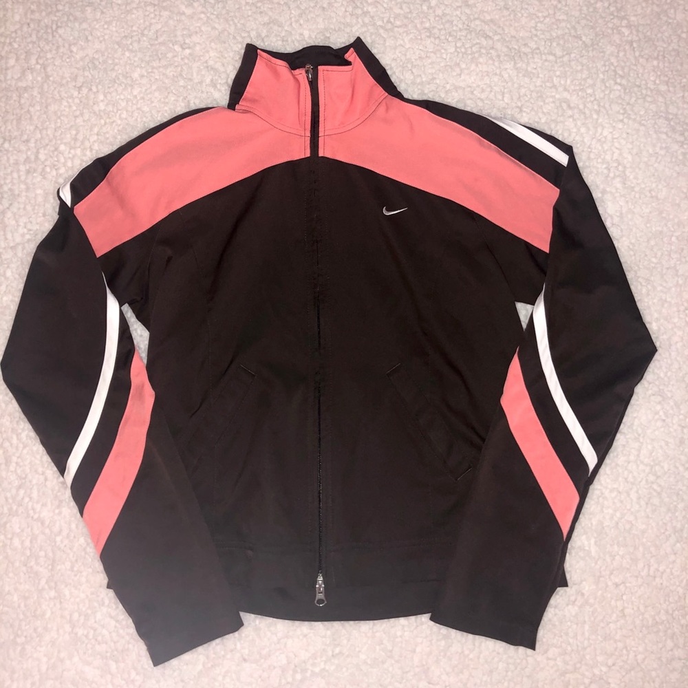 🌟NIKE Sportswear Windrunner🌟 - Picture 1 of 7